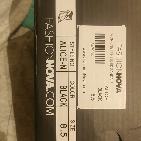 Black laced heels - Picture 7 of 7